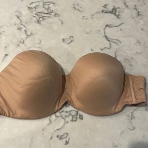 VS Nude Strapless Bra